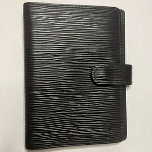 Louis Vuitton PM agenda